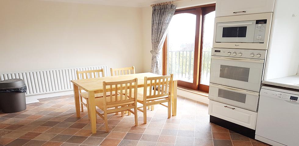 			RECENTLY REDECORATED , 4 Bedroom, 1 bath, 1 reception Flat			 Dollis Hill Lane, DOLLIS HILL